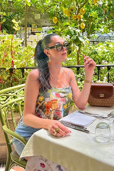 Foto 4 di Raphaella Ferrari Pornostar transexescort Roma