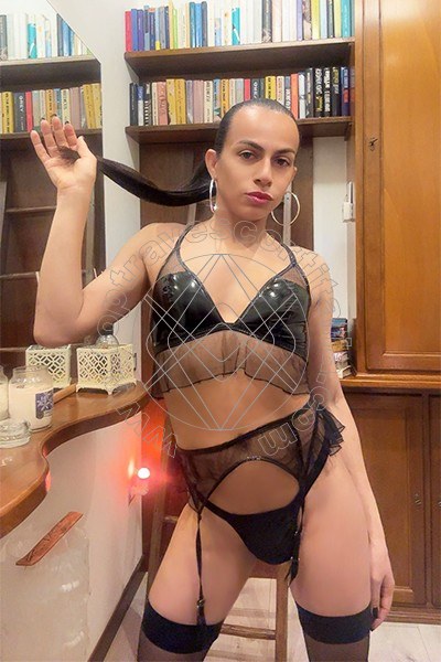 Foto 24 di Samantha Dumont transexescort Riccione