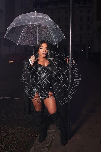 Foto 5 di Amanda Black transexescort Londra