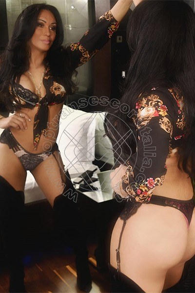 Foto 23 di Ivana Spears Pornostar transexescort Leiria