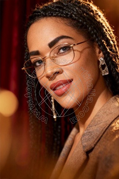 Foto 123 di Mariah Massage transexescort Brindisi