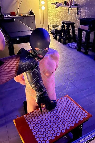 Foto hot 3 di Paola Bello transexescort Como