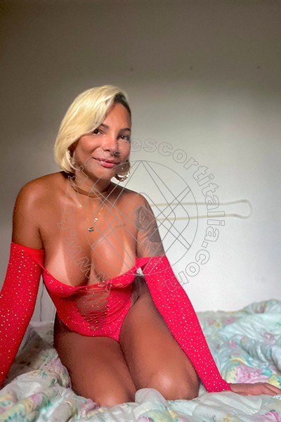 Foto 2 di Valentina Sexy transexescort Prato