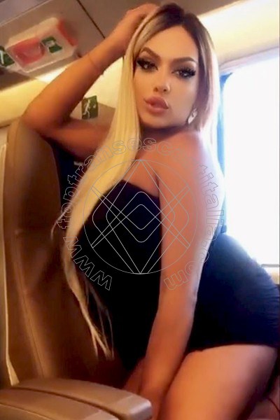 Foto 2 di Magda Gold transexescort Lugano