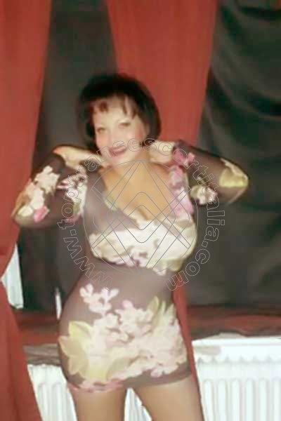 Foto 29 di Ts Carmen transexescort Colonia