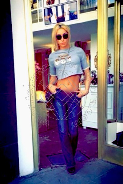 Foto 4 di Miss Lena transexescort Wiesbaden