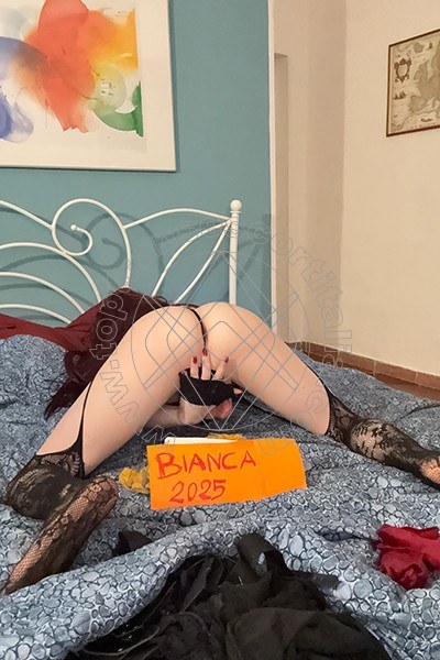 Foto hot 9 di Bianca Occhiblu transexescort San Benedetto Del Tronto