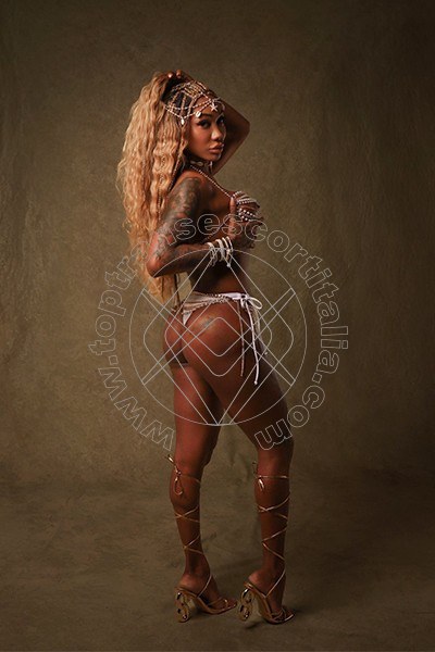 Foto 2 di Kelly Rios transexescort Alba Adriatica