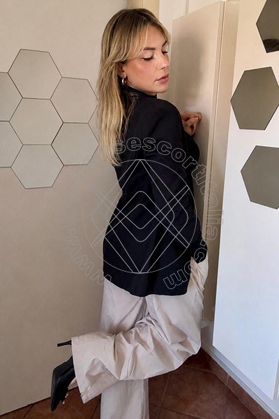 Foto 3 di Sonia Italiana transexescort Milano