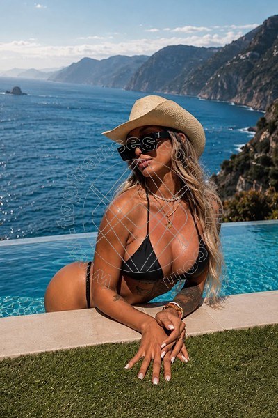 Foto 10 di Arianna Ferrari Pornostar transexescort Napoli