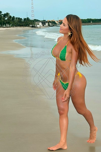 Foto 1 di Fabricia Larraine transexescort Roma