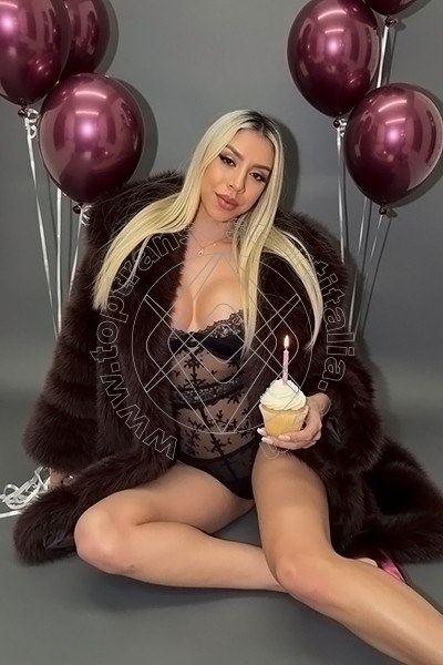 Foto 14 di Pornostar Riane Mello transexescort Milano