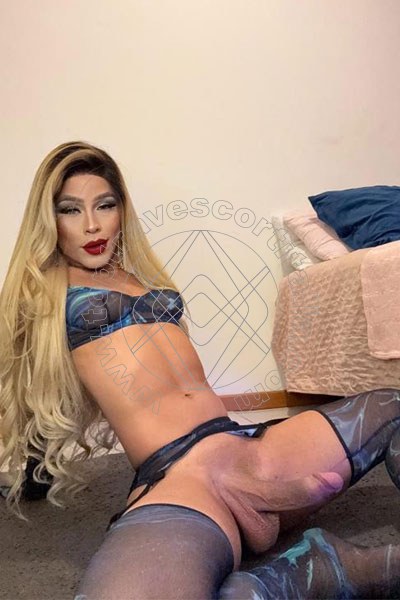 Foto hot 4 di Beatrice Britto transexescort Parma