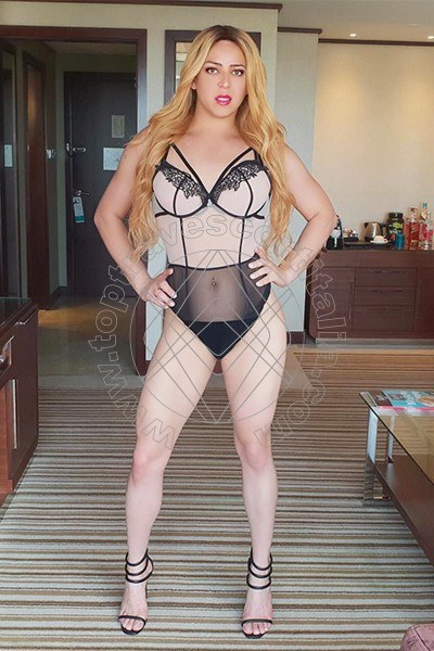 Foto 2 di Ninah Fox transexescort Glasgow
