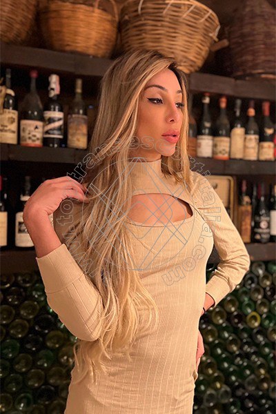 Foto 12 di Paloma Veiga Pornostar Brasileira transexescort Roma