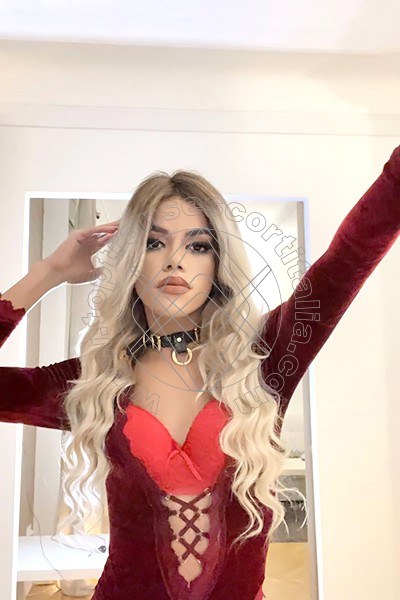 Foto 397 di Rafaella Menicucci Xxl transexescort Milano