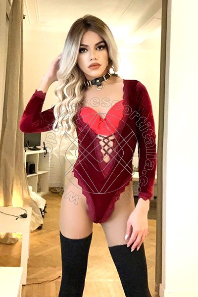 Foto 398 di Rafaella Menicucci Xxl transexescort Milano