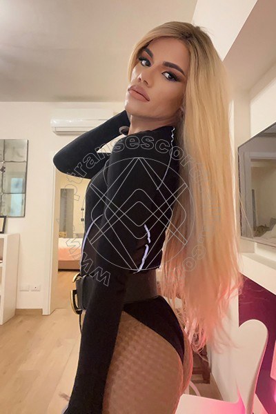 Foto 362 di Rafaella Menicucci Xxl transexescort Milano