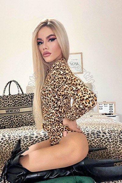 Foto 375 di Rafaella Menicucci Xxl transexescort Milano