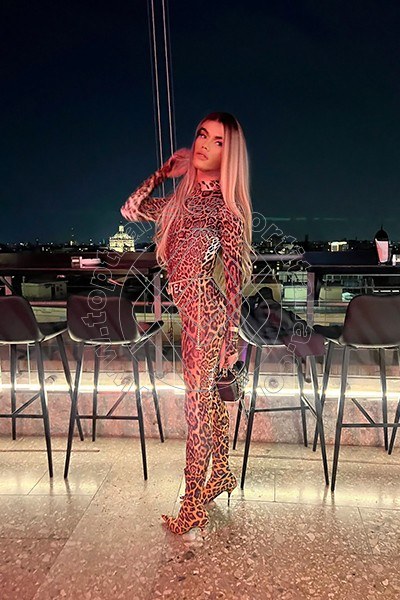 Foto 330 di Rafaella Menicucci Xxl transexescort Milano
