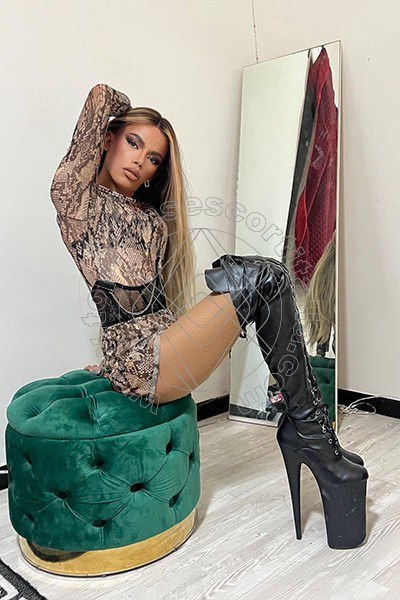 Foto 288 di Rafaella Menicucci Xxl transexescort Milano