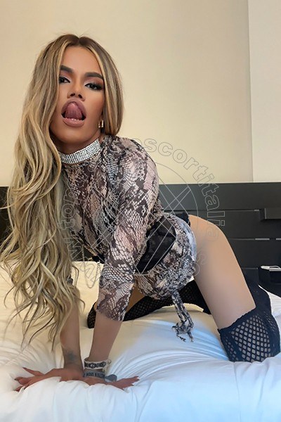 Foto 315 di Rafaella Menicucci Xxl transexescort Milano