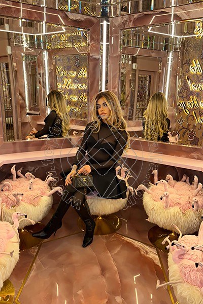 Foto 126 di Rafaella Menicucci Xxl transexescort Milano