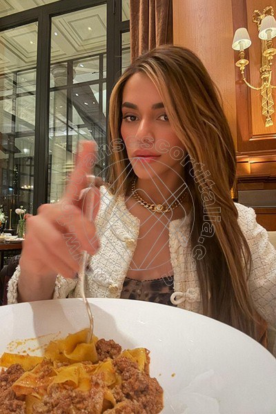 Foto 11 di Rafaella Menicucci Xxl transexescort Milano