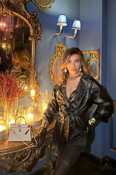 Foto 5 di Rafaella Menicucci Xxl transexescort Milano