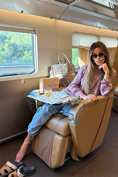 Foto 1 di Rafaella Menicucci Xxl transexescort Napoli