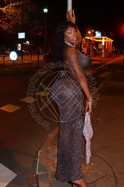 Foto 2 di Campbell transexescort Milano