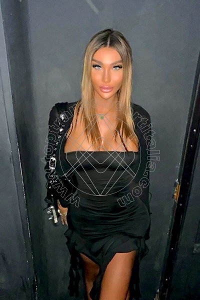 Foto 5 di Kesy transexescort Madrid