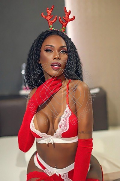 Foto 34 di Barbie Black transexescort Milano