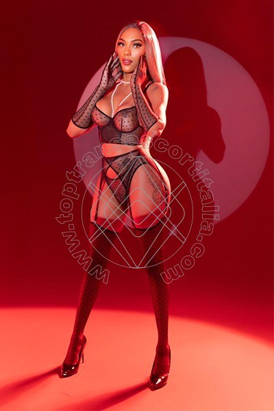 Foto 12 di Barbie Black transexescort Milano
