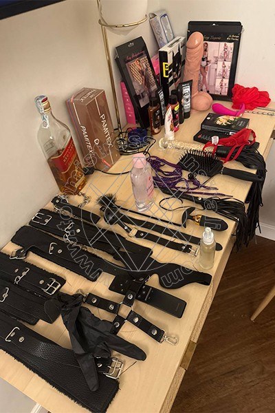 Foto 2 di Bella Dominatrix transexescort Milano