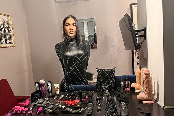 Foto 2 di Bella Dominatrix transexescort Milano