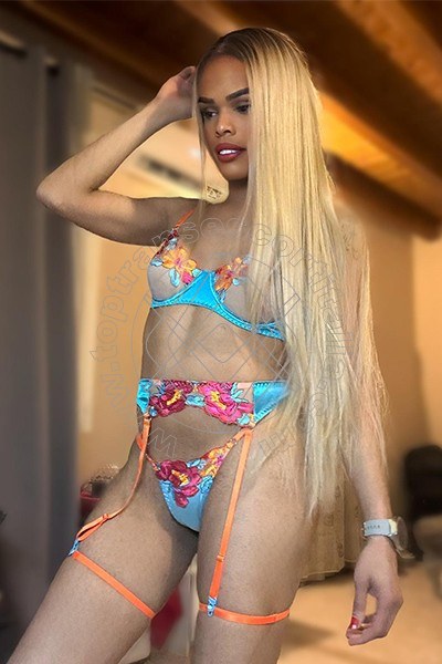 Foto 14 di Vitoria Evans transexescort Forlì