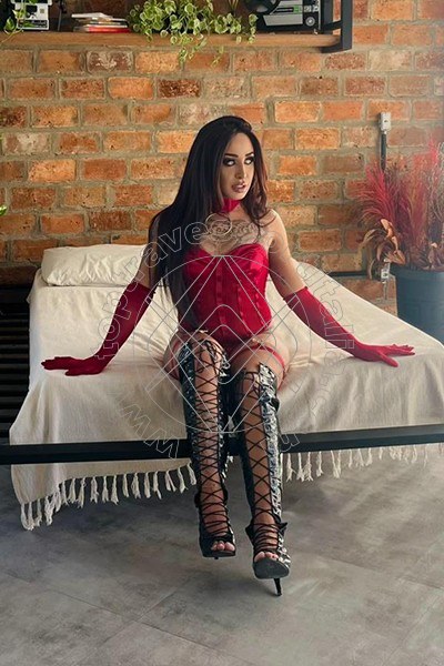 Foto 18 di Lara mendez transexescort Nicosia