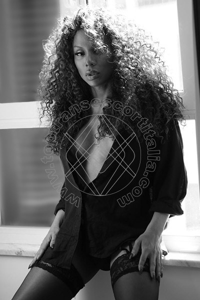 Foto 41 di Tazia Duran transexescort Roma