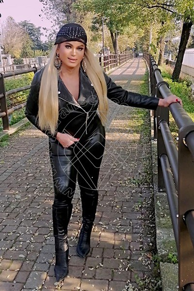 Foto 2 di Marzia Righi transexescort Reggio Emilia