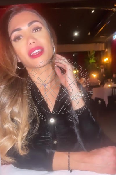 Foto 85 di Nina La Vera Dea transexescort Ginevra