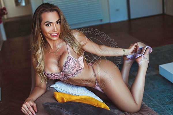 Foto 189 di Nina La Vera Dea transexescort Ginevra