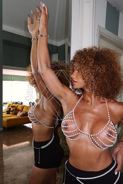 Foto 13 di Riccia transexescort Brescia