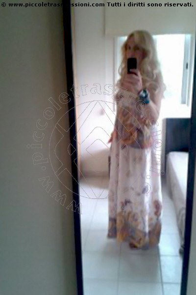 Foto selfie 2 di Eva Rossi transexescort Nicosia