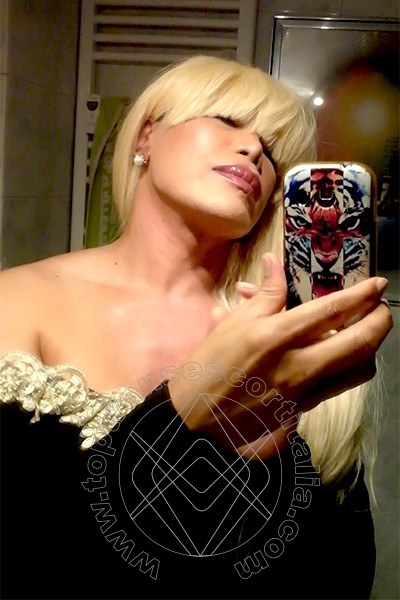 Foto selfie 913 di Nicole Vip Venturiny transexescort Milano