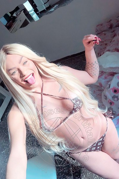 Foto selfie 12 di Nicoly transexescort Bruxelles