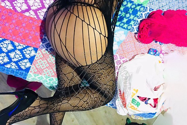 Foto selfie 16 di Mikaella Pimentell Pornostar transexescort Roma