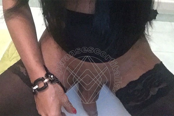 Foto selfie hot 3 di Meg Castellani transexescort Cinisello Balsamo