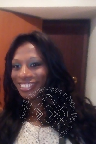 Foto selfie 17 di Graicy Ohara Pornostar transexescort Colonnella