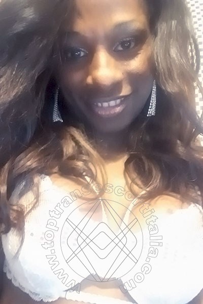 Foto selfie 5 di Graicy Ohara Pornostar transexescort Colonnella